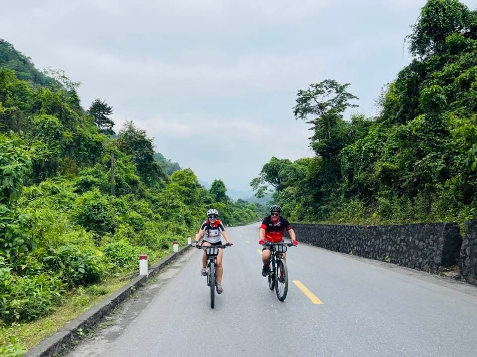 Cycle Saigon to Hanoi - Vietnam South to North
